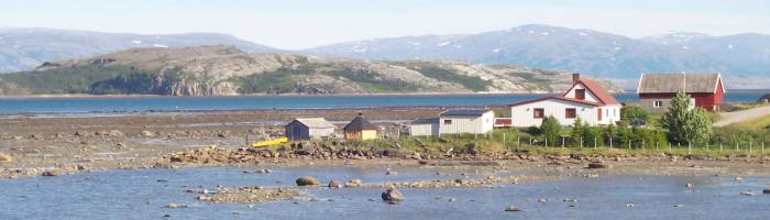 domek na okraji fjordu